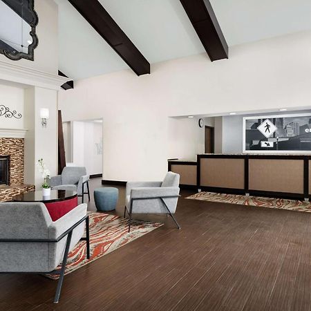 Hampton Inn & Suites Fort Wayne-North Buitenkant foto