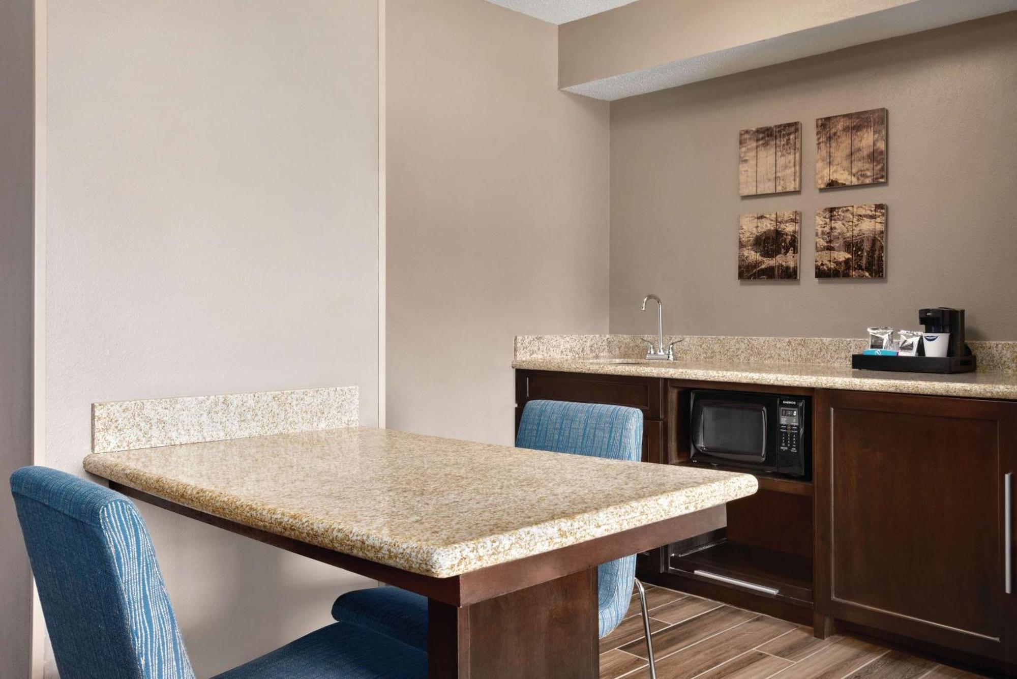 Hampton Inn & Suites Fort Wayne-North Buitenkant foto